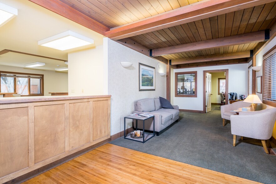 More Photos Of 171 W 6th St, Ketchum Medical For Sale
