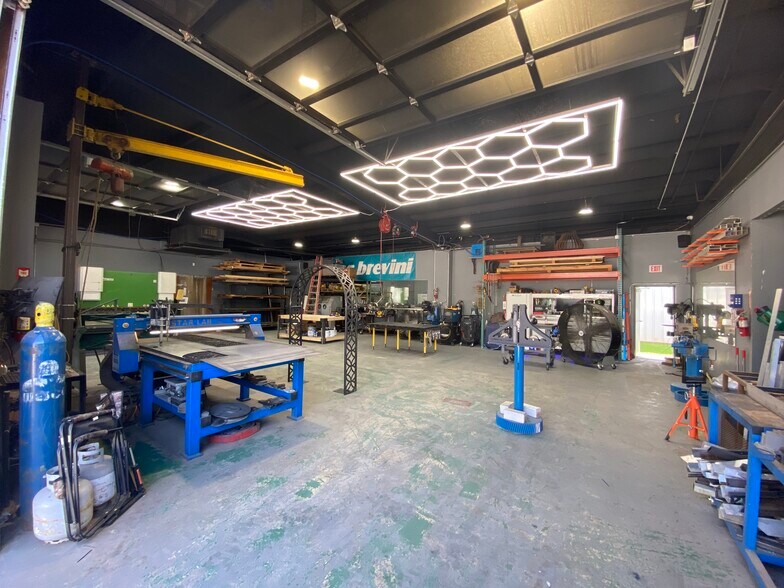 More Photos Of 29080 -29092 Krentel Rd, Lacombe Flex For Sale