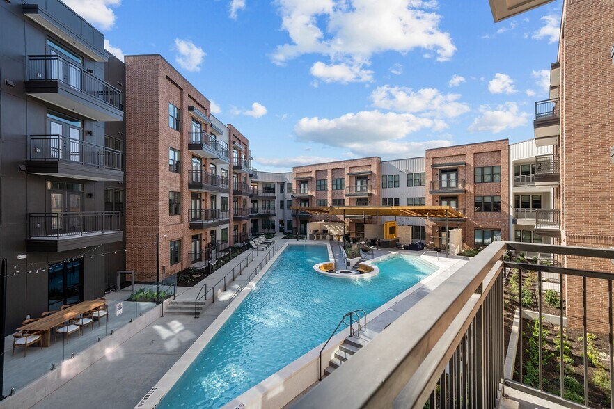 More Photos Of 760 Airport Blvd, Austin Apartments For Lease