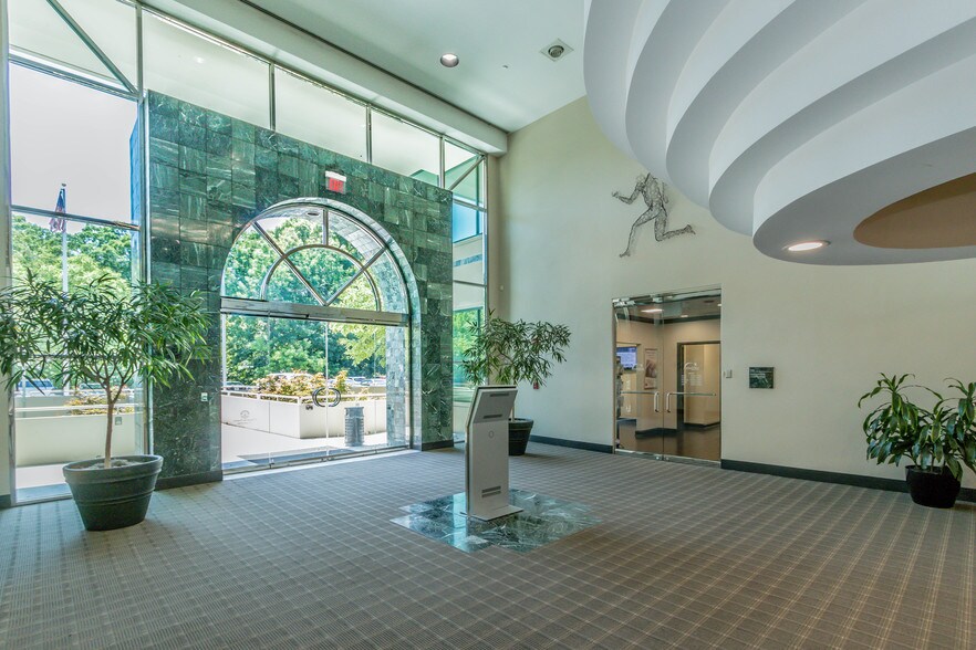 More Photos Of 8010 Roswell Rd, Atlanta Office For Lease