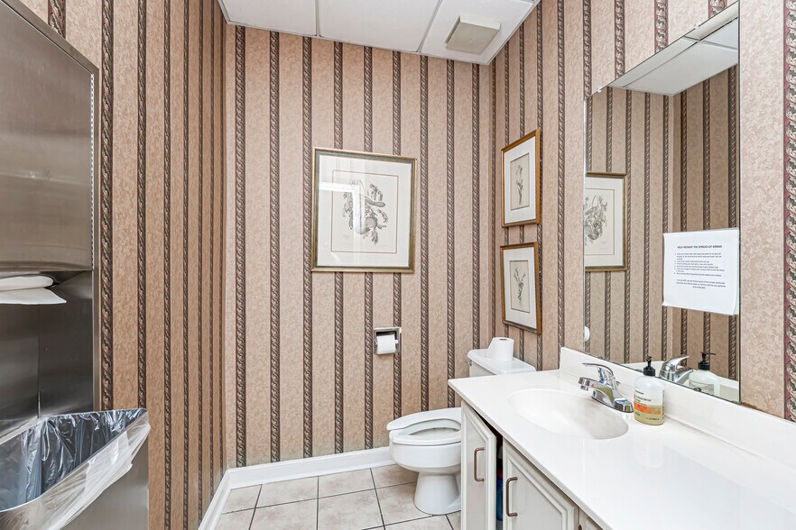 More Photos Of 8425 Cumberland Pl, Baton Rouge Medical For Lease