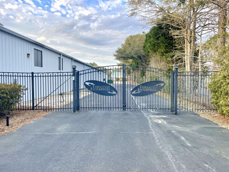 More Photos Of 328 Tiller Dr, Pawleys Island Warehouse For Lease