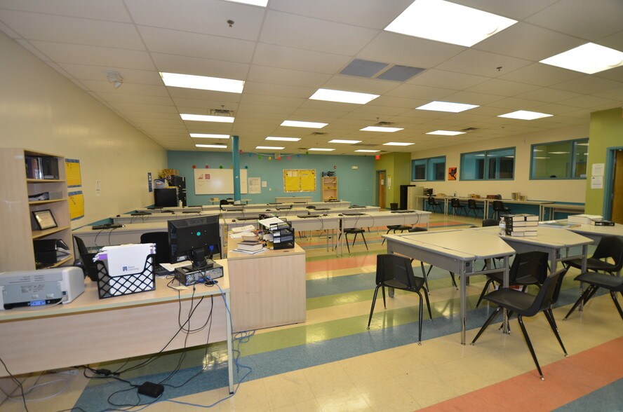 More Photos Of 4502-4670 S Orange Blossom Trl, Orlando Unknown For Lease