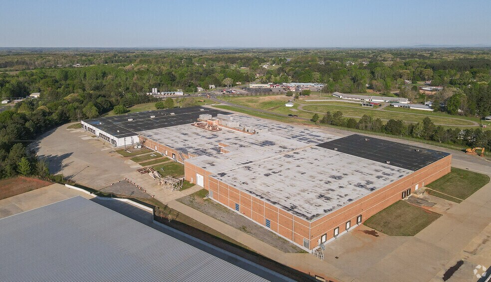 More Photos Of 192 Murdock Rd, Troutman Manufacturing For Sale