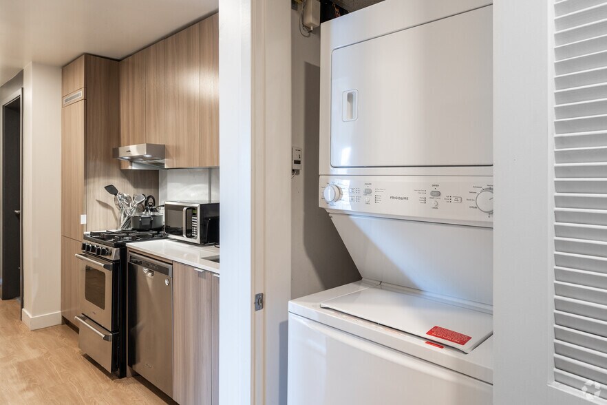 More Photos Of 1743 Butler Ave, Los Angeles Apartments For Sale