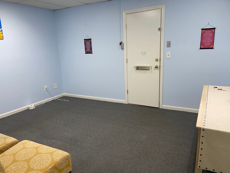 More Photos Of 344-350 Silas Deane Hwy, Wethersfield Medical For Lease