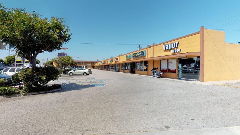 More Photos Of 15112-15212 S Western Ave, Gardena Unknown For Lease