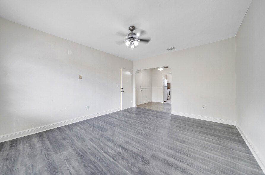 More Photos Of 931 SW 3rd St, Miami Apartments For Sale
