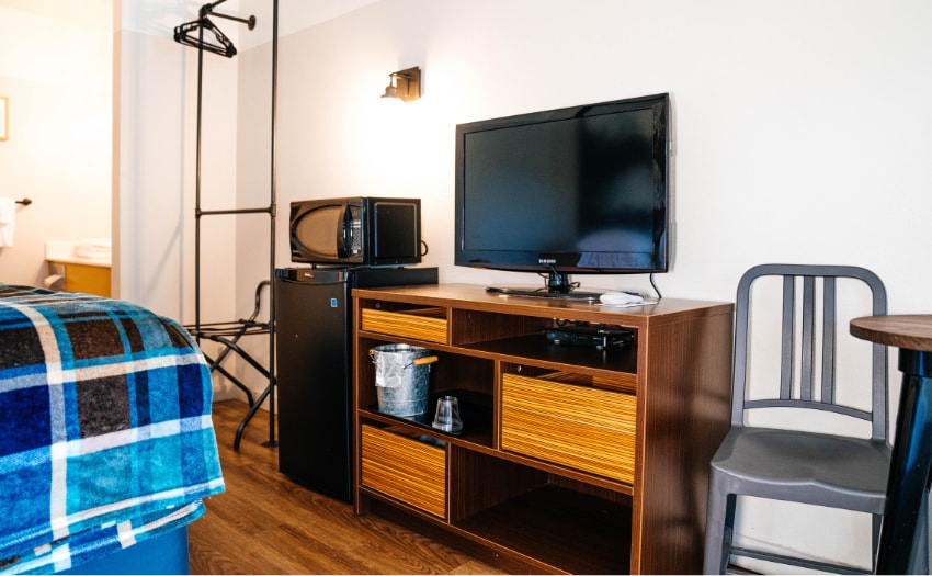 More Photos Of 525 W Rainbow Blvd, Salida Hotel For Sale