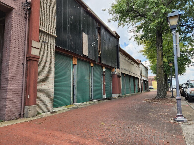 More Photos Of 817-825 High St, Portsmouth Showroom For Sale