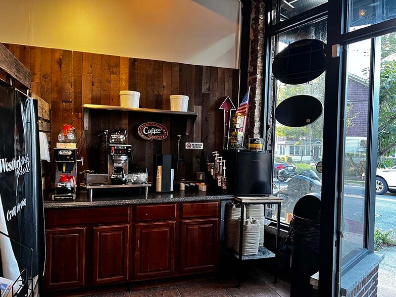 More Photos Of 500 Henderson Ave, Staten Island Restaurant For Sale