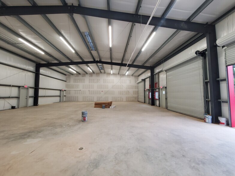 More Photos Of 1722 Cargill, Willis Flex For Sale