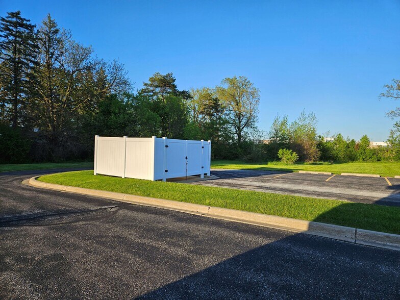 More Photos Of 6270 State St, Saginaw Freestanding For Sale