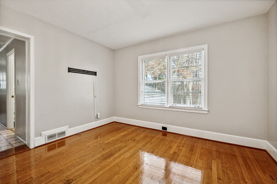 More Photos Of 5615 Cumming Hwy, Canton General Retail For Sale