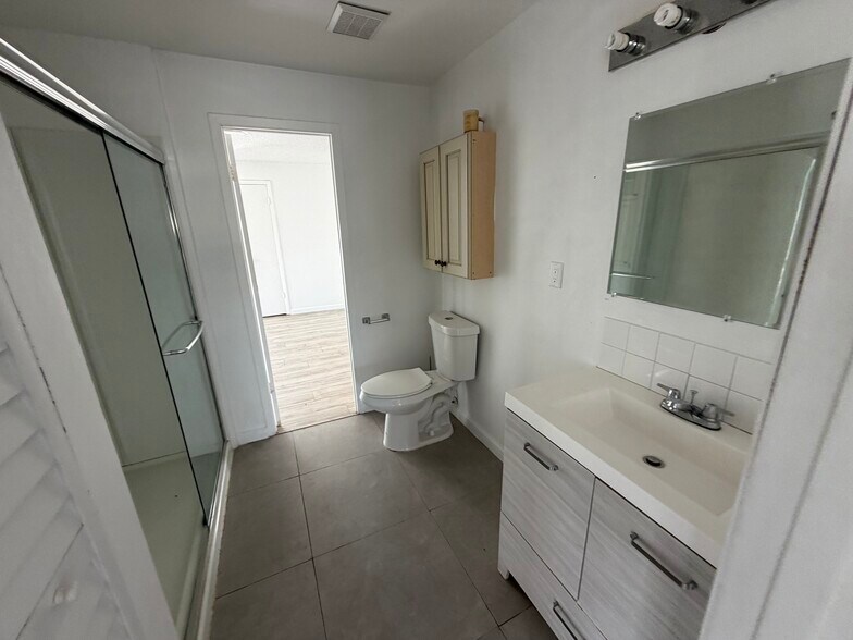 More Photos Of 1598 Havendale Blvd NW, Winter Haven General Retail For Lease