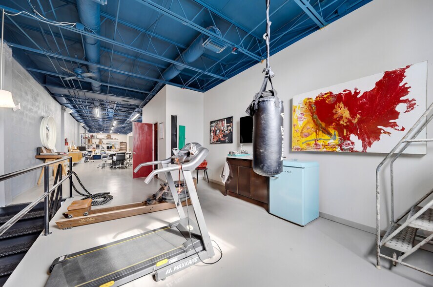 More Photos Of 3141 NW 40th St, Miami Warehouse For Sale