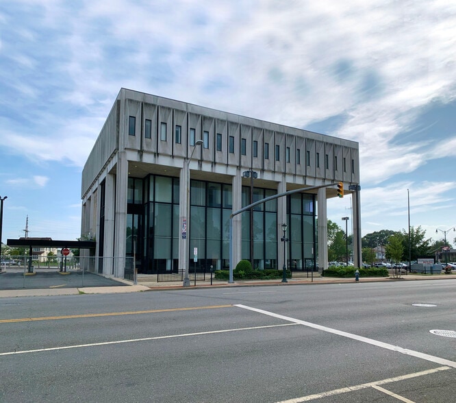 More Photos Of 360 Merrick Rd, Lynbrook Medical For Lease