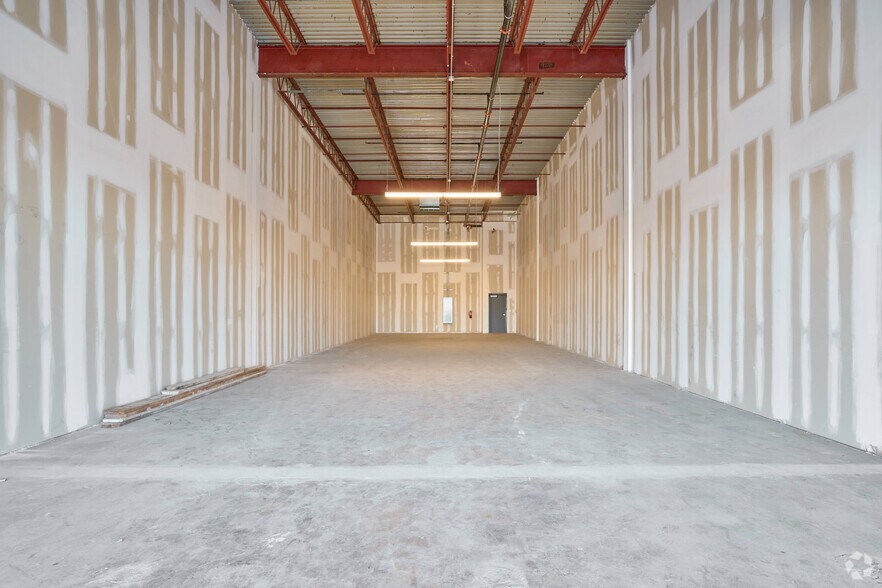 More Photos Of 1701-1729 Massey Blvd, Hagerstown Freestanding For Lease