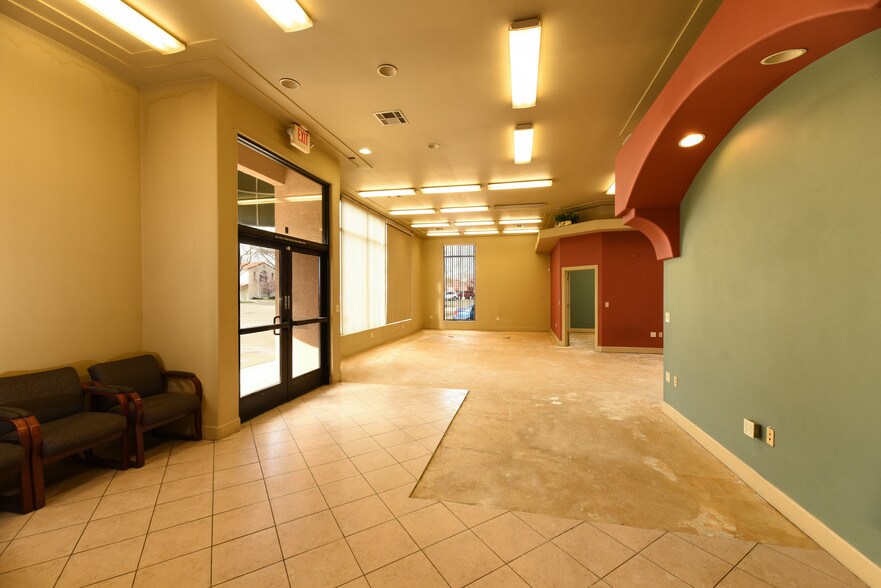 More Photos Of 850 W Main St, Merced Restaurant For Lease