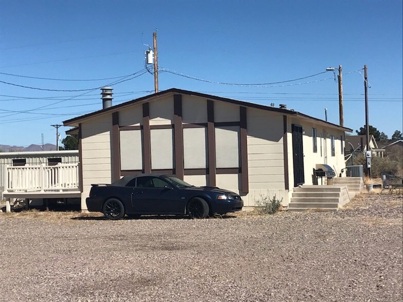 More Photos Of 3649 W 8th St, Thatcher Bar For Sale