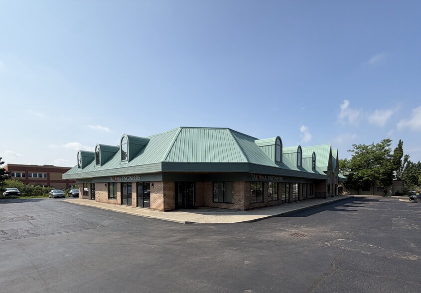 More Photos Of 176 Speedvale Ave, Guelph Office For Sale