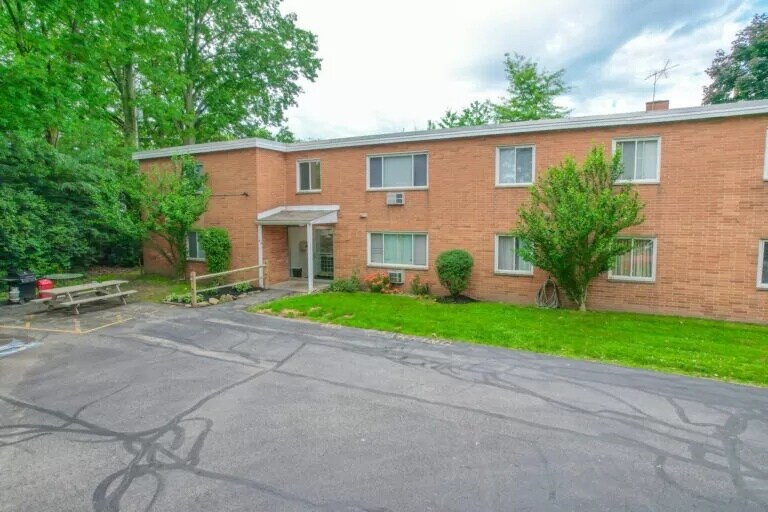 More Photos Of 30600 Euclid Ave, Wickliffe Apartments For Sale