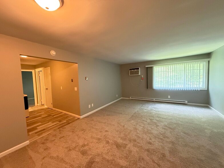 More Photos Of 8712-8804 Dayton Oxford Rd, Franklin Apartments For Sale