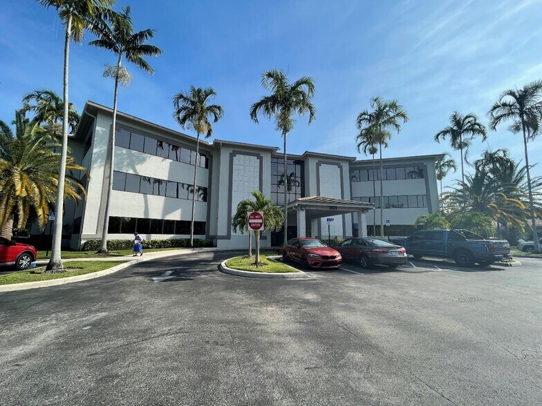 More Photos Of 301 NW 84th Ave, Plantation Office For Lease