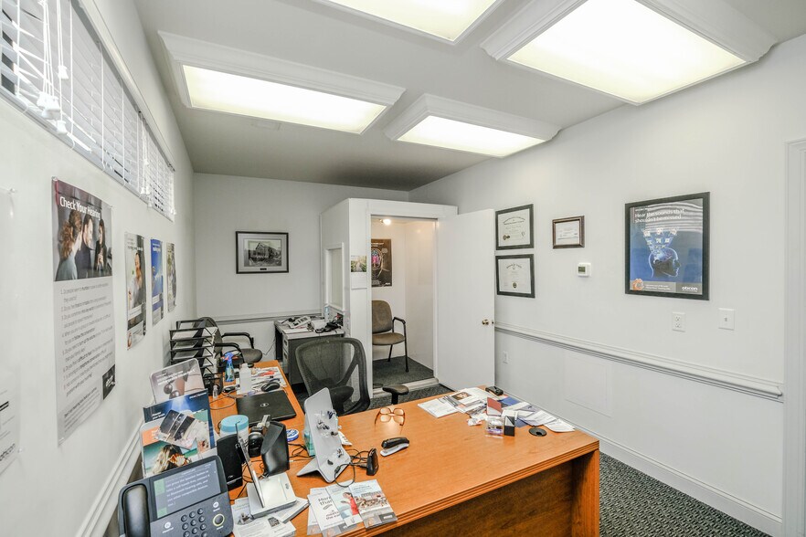 More Photos Of 123 E 6th St, Front Royal Office For Lease