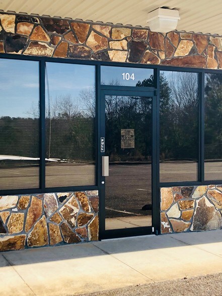 More Photos Of 98 Dean Goss Dr, Jasper Storefront Retail Office For Sale