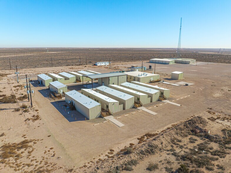 More Photos Of 906 S Highway 285, Pecos Warehouse For Sale