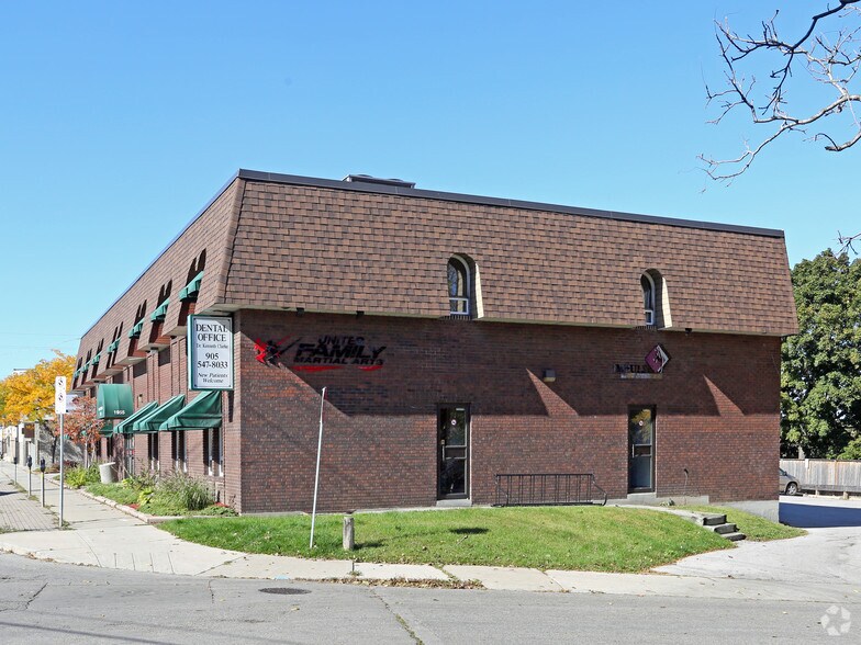 More Photos Of 1955 King St E, Hamilton Medical For Lease