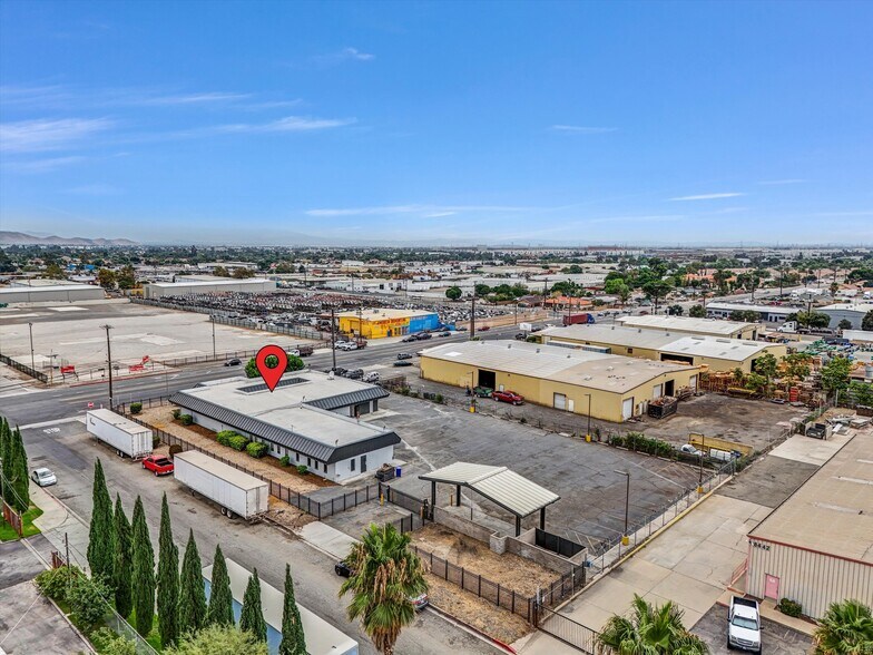 More Photos Of 15384 Arrow Blvd, Fontana Office For Lease