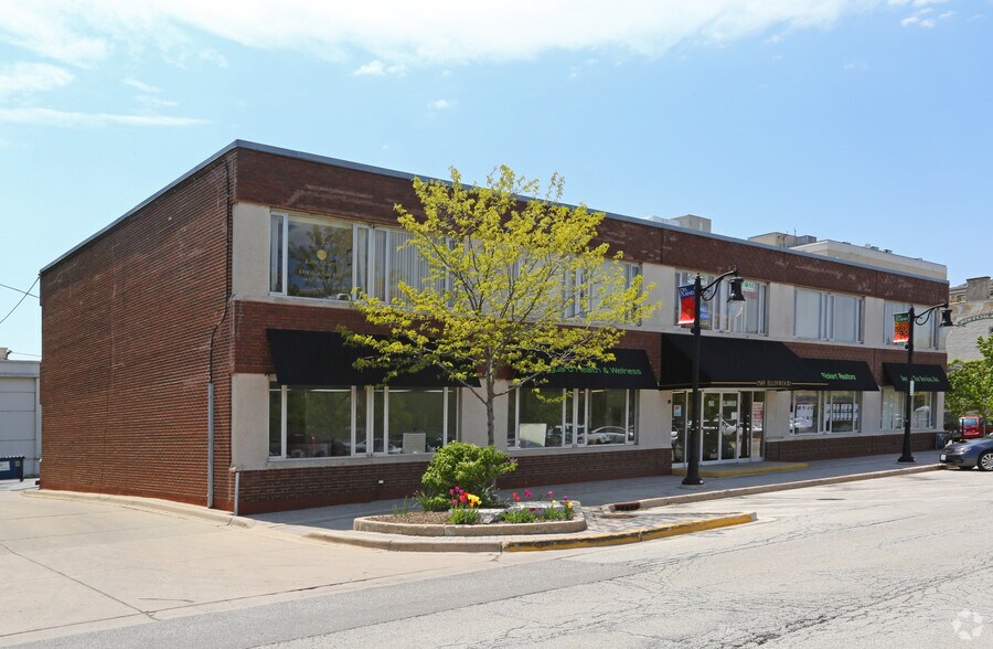 Primary Photo Of 1585 Ellinwood St, Des Plaines Office For Sale