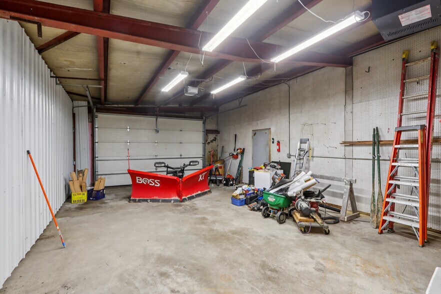 More Photos Of W9231 Bobolink Rd, Reeseville Warehouse For Sale