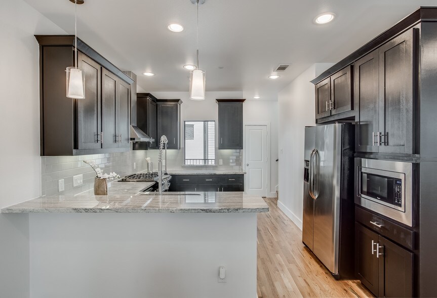 More Photos Of 4950 Cedar Springs Rd, Dallas Apartments For Sale