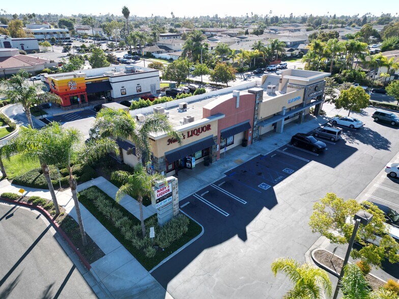 More Photos Of 3135 Harbor Blvd, Costa Mesa General Retail For Sale