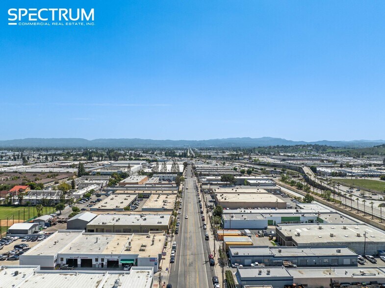 More Photos Of 10035-10043 Canoga Ave, Chatsworth Warehouse For Sale