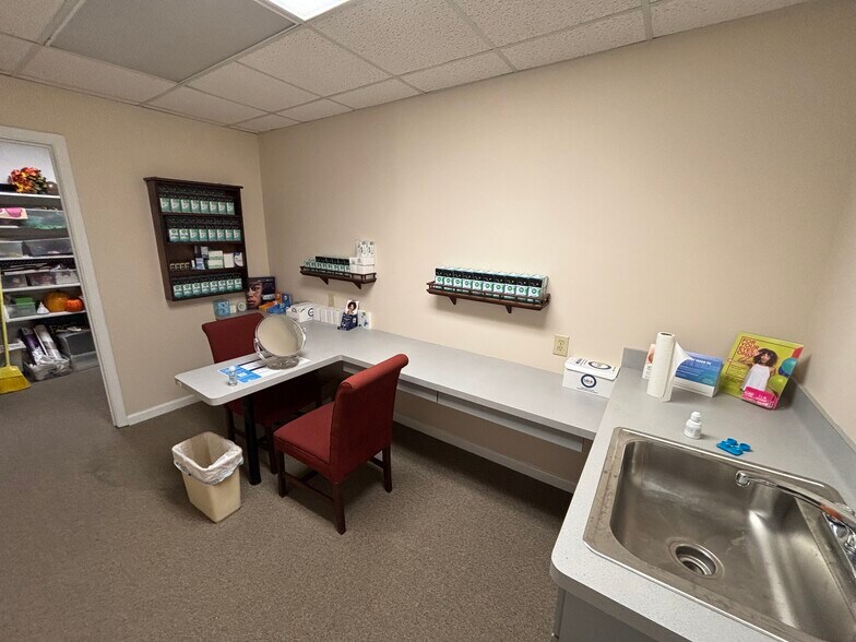 More Photos Of 3700 Largent Way, Smyrna Medical For Sale