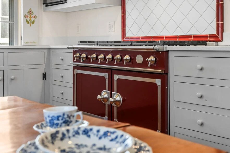 More Photos Of 31 Huntington Pl, Rochester Apartments For Sale