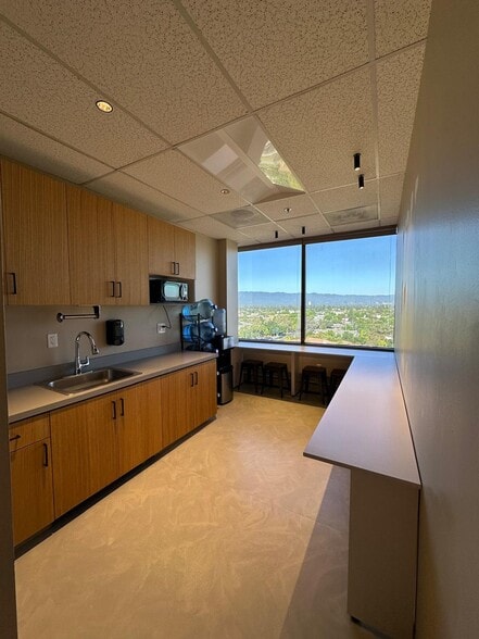 More Photos Of 1999 S Bascom Ave, Campbell Office For Lease