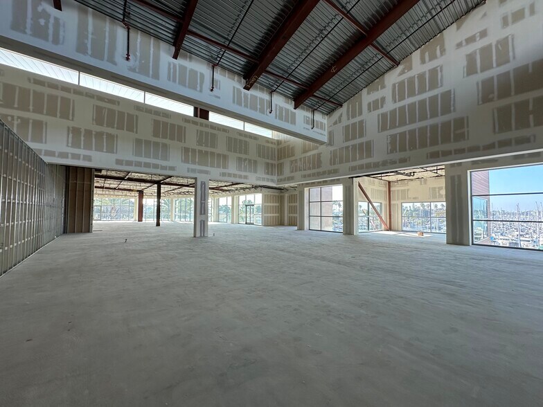 More Photos Of 4625-4635 Admiralty Way, Marina Del Rey Unknown For Lease