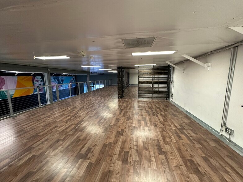 More Photos Of 11318-11320 Santa Monica Blvd, Los Angeles Storefront For Lease