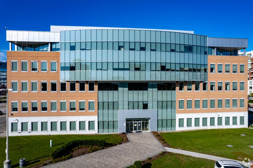 More Photos Of 85 Enterprise Blvd, Markham Office For Sale