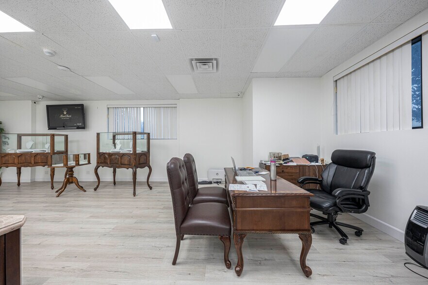 More Photos Of 910 N Amelia Ave, San Dimas Office For Lease
