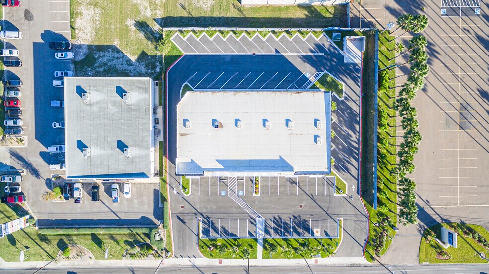 More Photos Of 2104 S McColl Rd, Edinburg Storefront For Sale