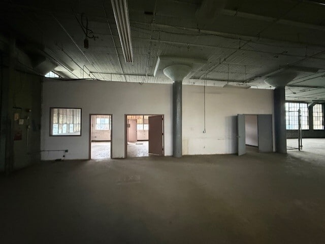 More Photos Of 201 Saw Mill River Rd, Yonkers Warehouse For Lease