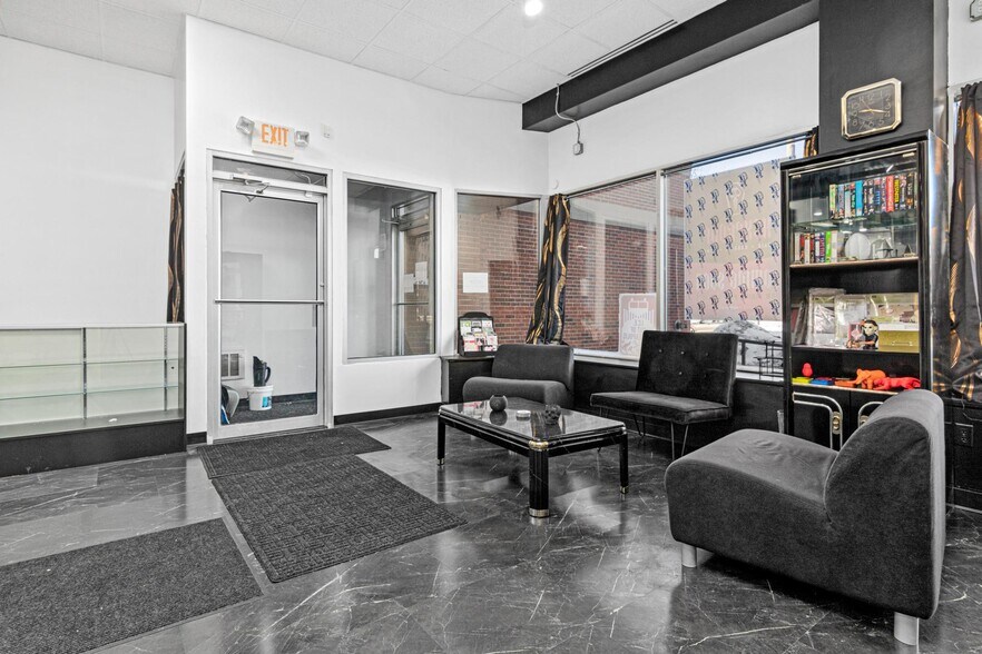 More Photos Of 5611 Chicago Ave, Minneapolis Storefront For Sale