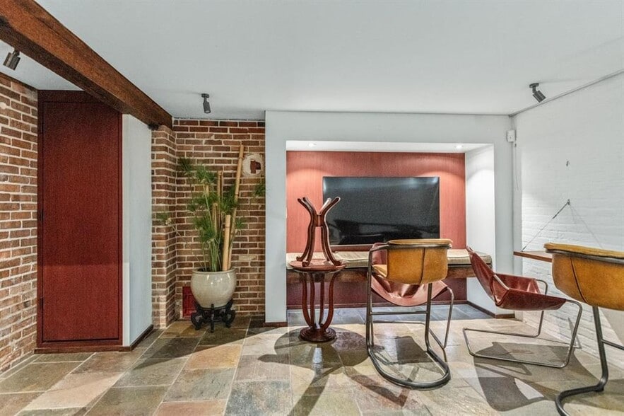 More Photos Of 1202 E Park Ave, Tallahassee Office Residential For Sale