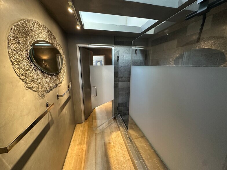 More Photos Of 30 Sheridan St, San Francisco Office For Sale